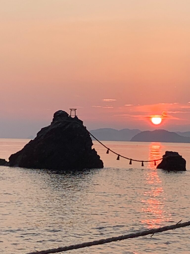 投稿についてもっと詳しく 『すぐそばにある、わたしの幸せの見つけ方』 vol.１「日の出の法則」